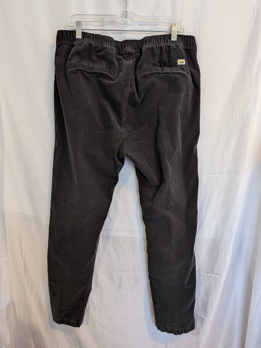 Vuori Men's Optimist Corduroy Pants in charcoal gray Size XXL - Picture 4 of 6
